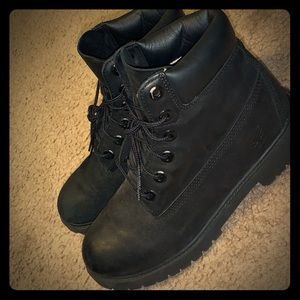 Black Timberlands For The Cold Weather💨